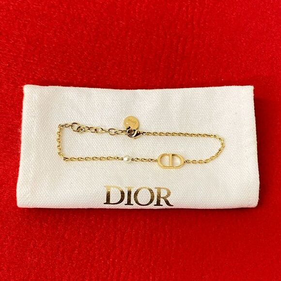Christian Dior CD Logo Pearl Bracelet - Picture 1 of 5